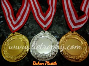Jual Piala Murah Trophy Murah Jakarta Pabrik Piala Harga Piala Harga Trophy 