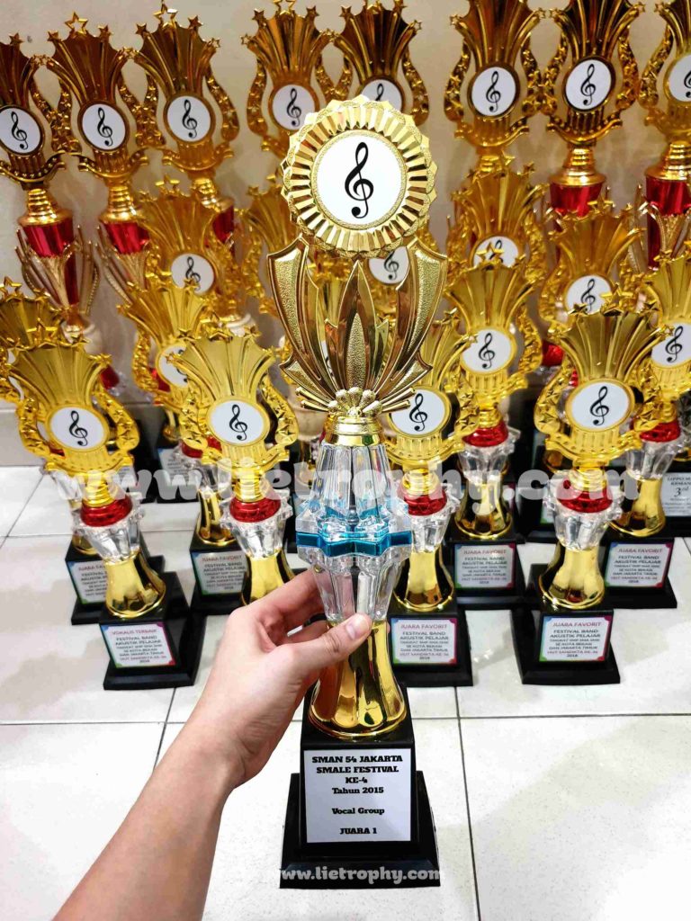 Jual Piala Murah Trophy Murah Jakarta Pabrik Piala Harga Piala Harga Trophy